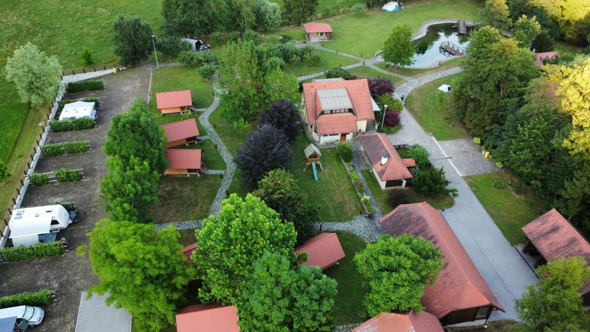 Apartments Kamp Podgrad Vransko Exteriér fotografie